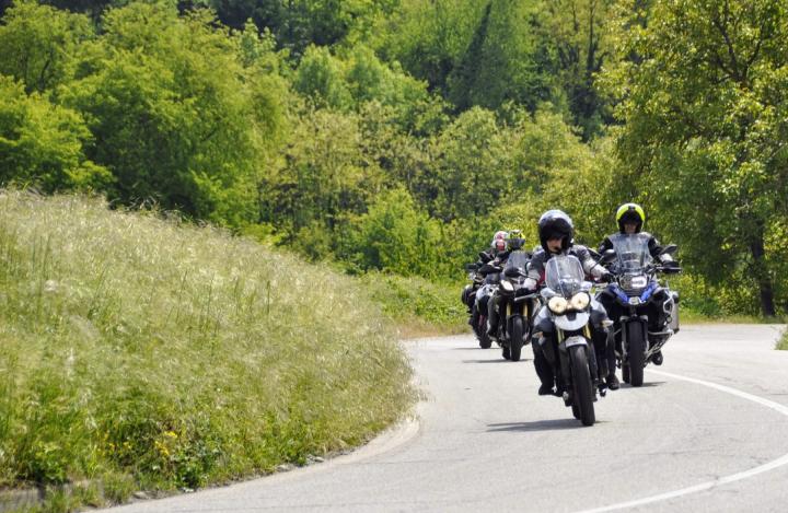 Viaggio in moto: come organizzare il bagaglio da vera vertigerDonne e Sport