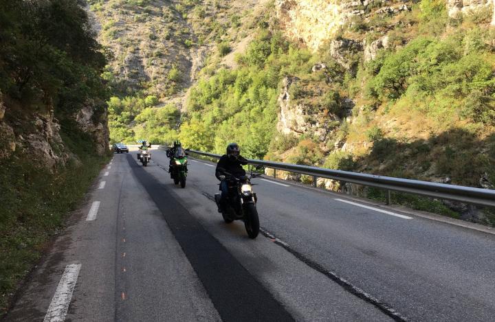 Viaggio in moto: come organizzare il bagaglio da vera vertigerDonne e Sport