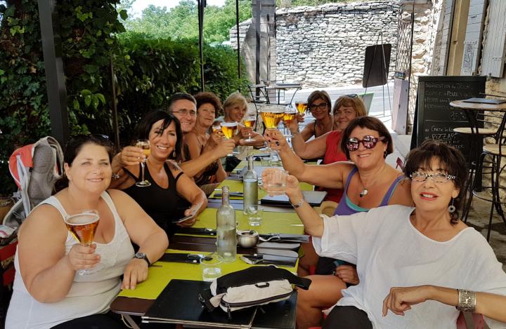 amiche a pranzo