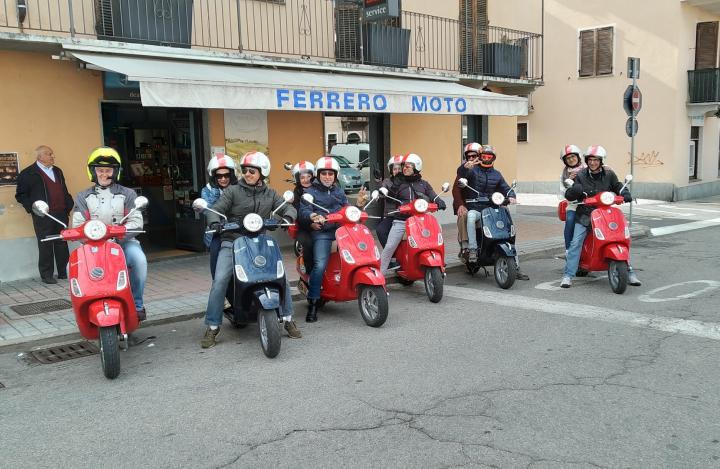 vespe noleggio giroola