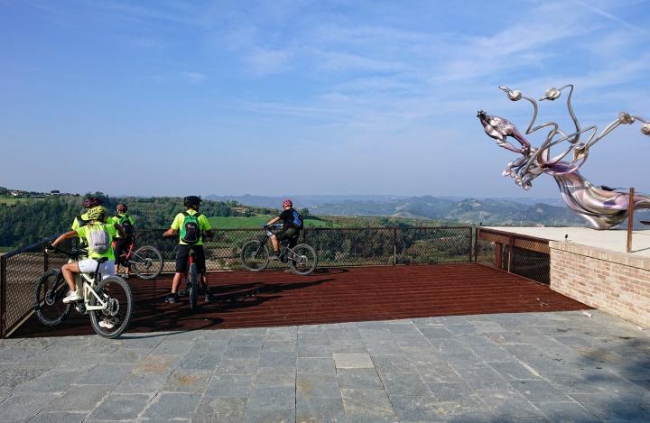 Una giornata in ebike nel Roero